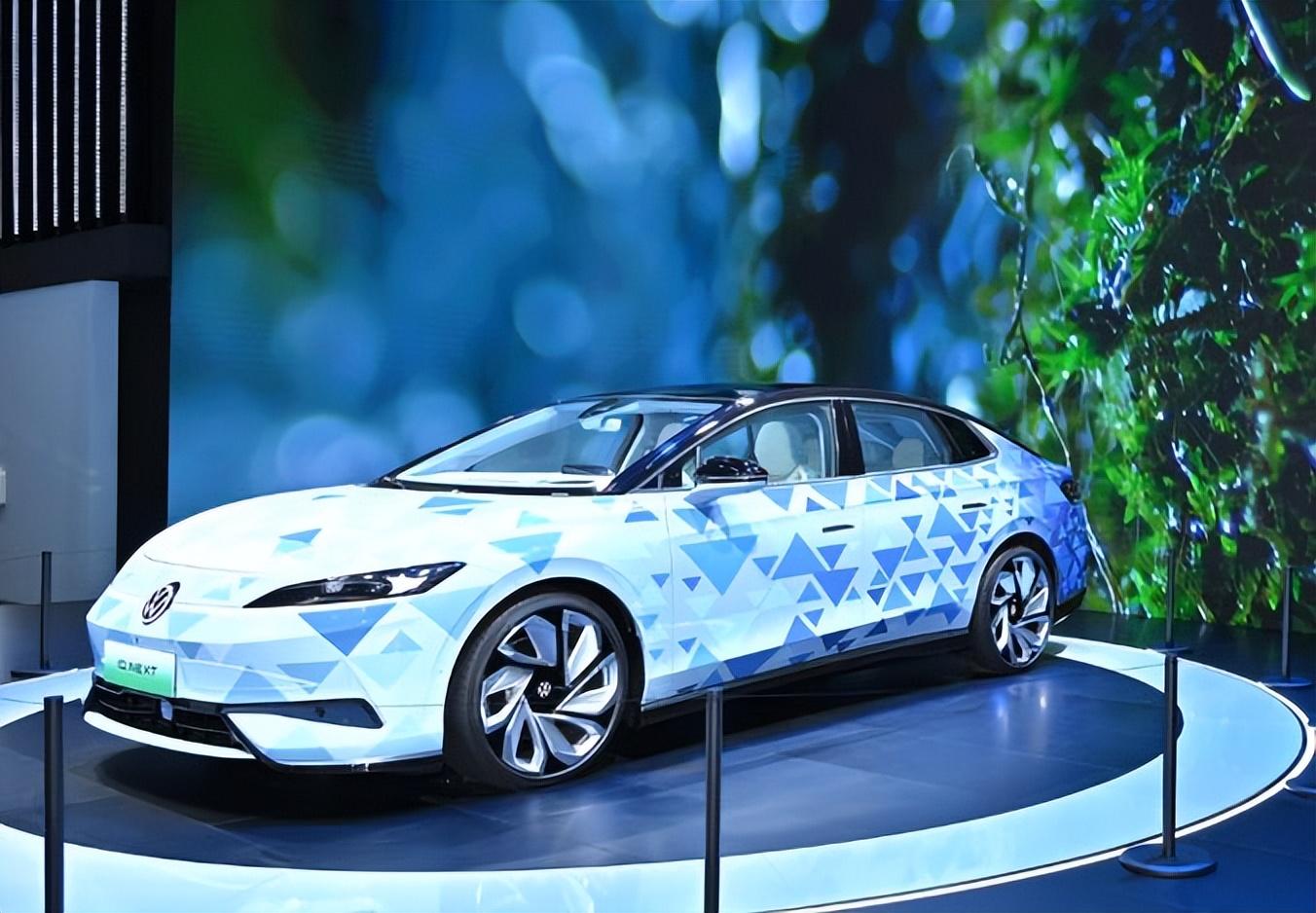 轎車市場巨變!海鷗銷量驚人,君威何去何從?