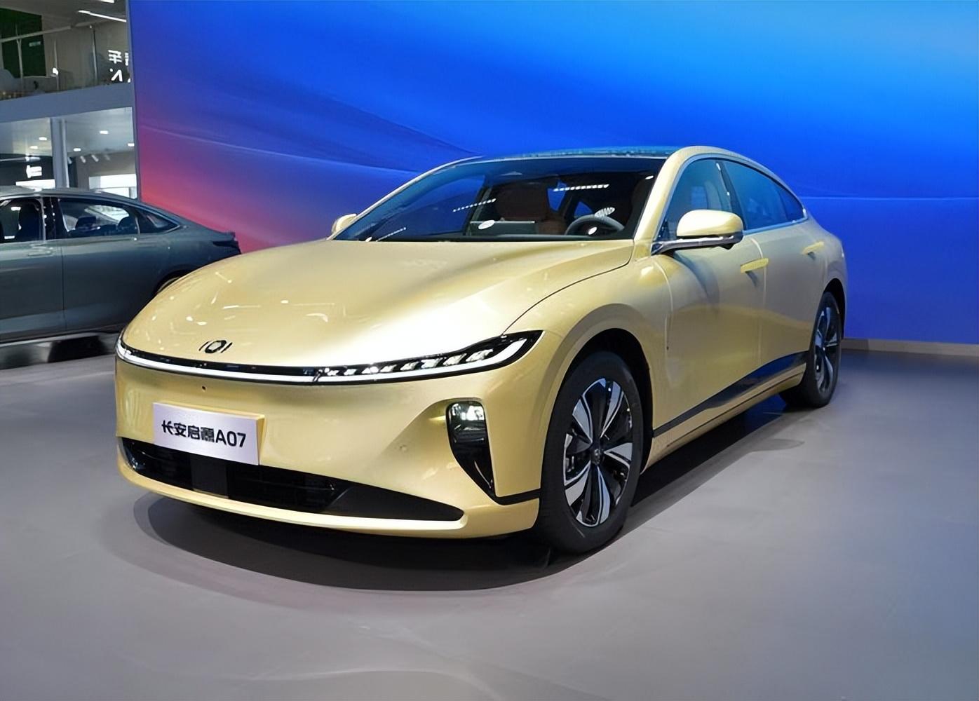 轎車市場巨變!海鷗銷量驚人,君威何去何從?