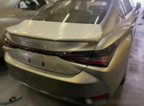 全新車標加大屏幕,雷克薩斯ES實車曝光!顏值秒殺二線豪華市場?