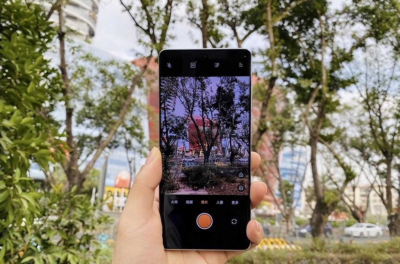 OPPO和VIVO 誰先倒下?如今的形勢下,他們該如何保持競爭力