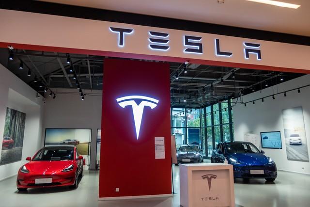 特斯拉 2025 款 Model Y 風暴來襲!能敵得過國產新勢力的圍剿嗎?
