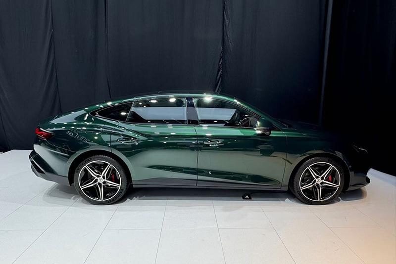 2024廣州車展:上汽榮威2025款MG7和MG ES5