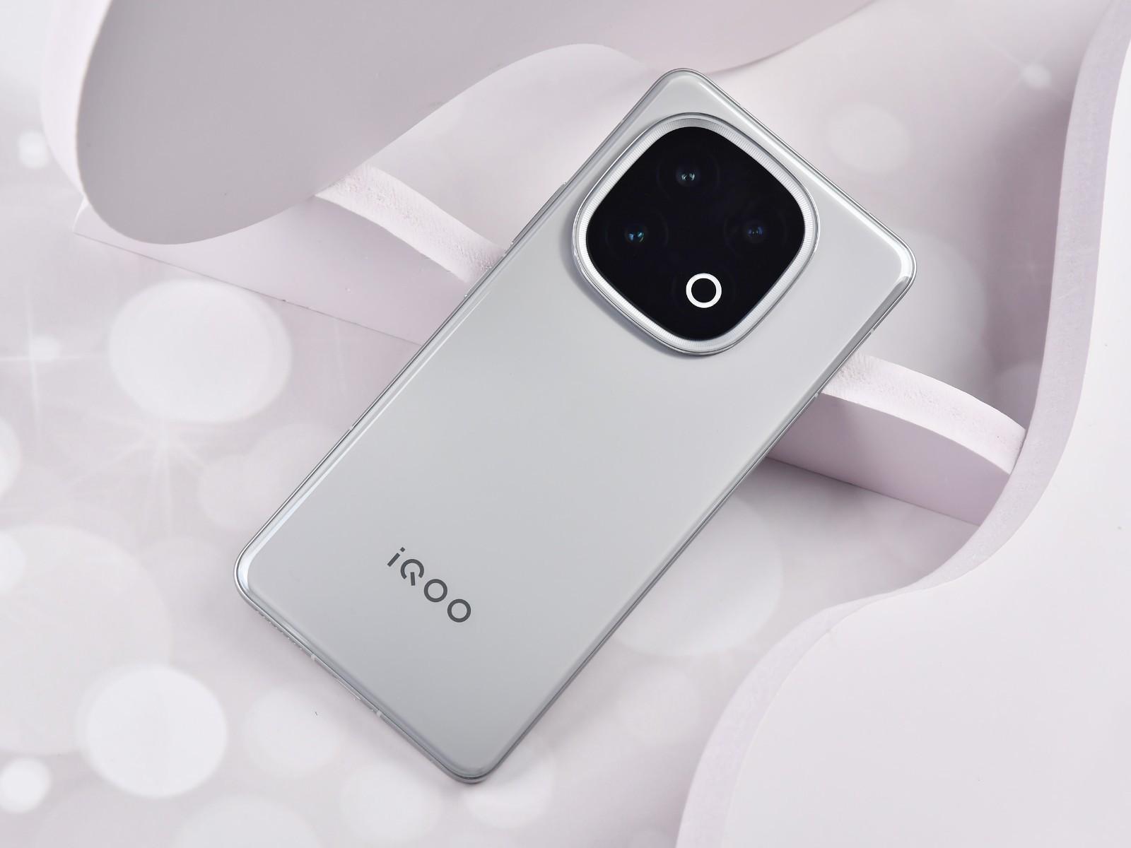 手游玩家如何拯救游戲沉浸感?iQOO 13都替你想好了