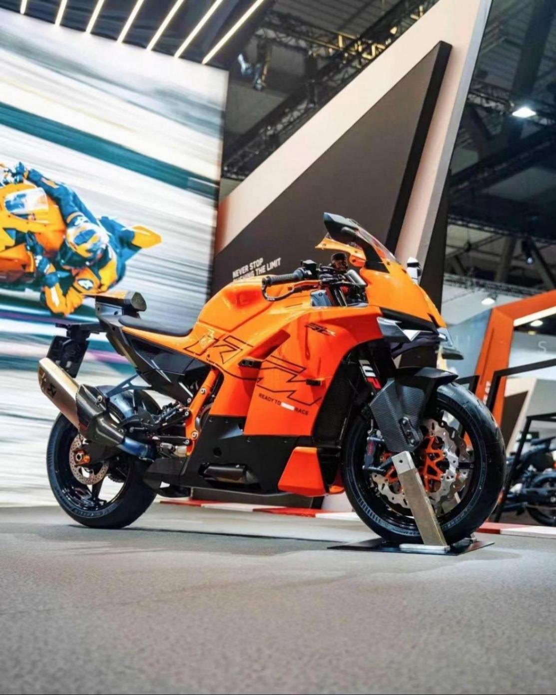 KTM 超跑 RC990r,我被這個鏟車頭給迷住了