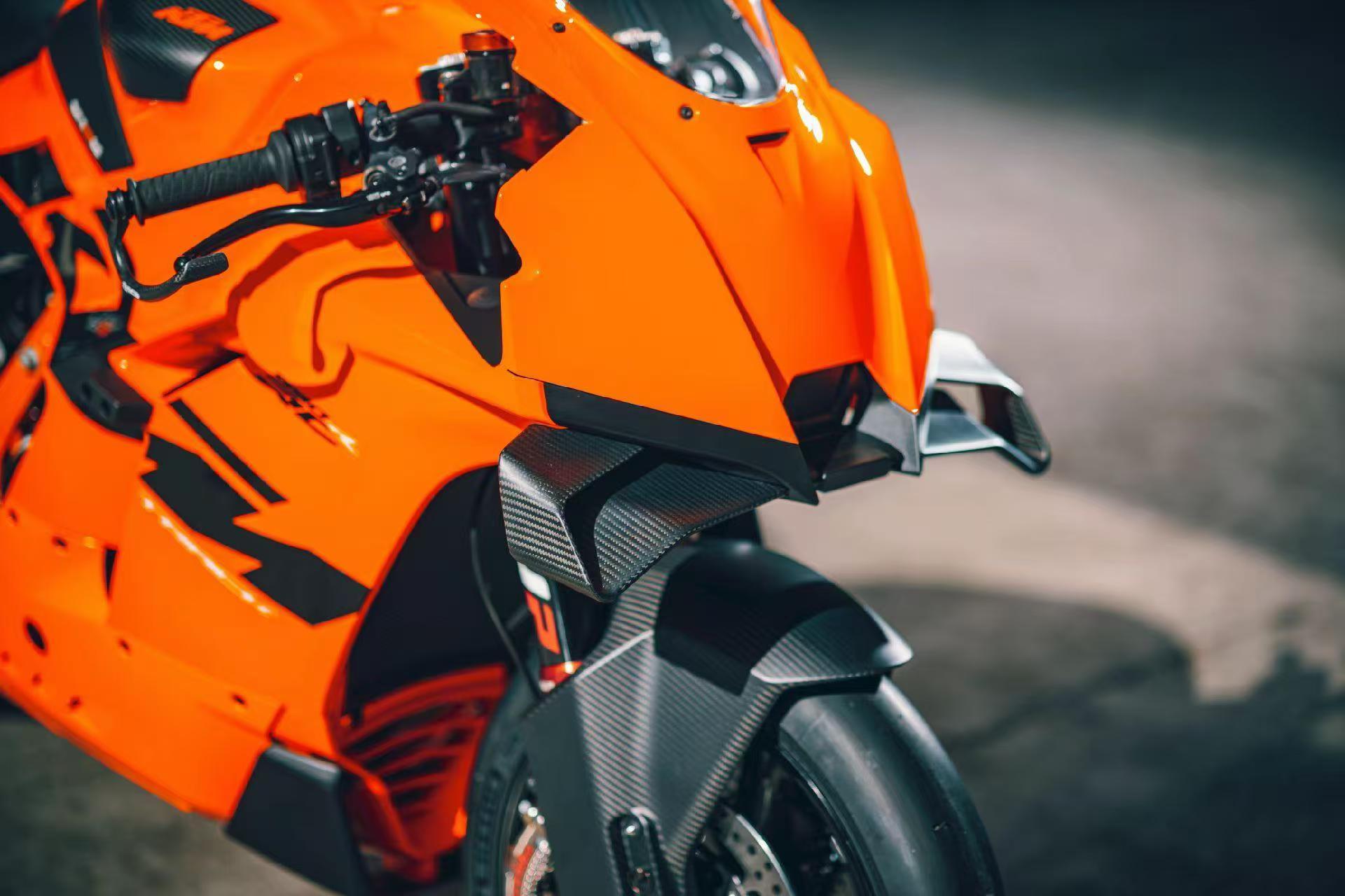 KTM 超跑 RC990r,我被這個鏟車頭給迷住了