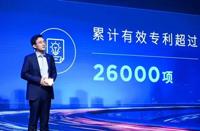 上汽10月終端交付量“四連增”:逆境中綻放,創(chuàng)新引領(lǐng)汽車新時(shí)代