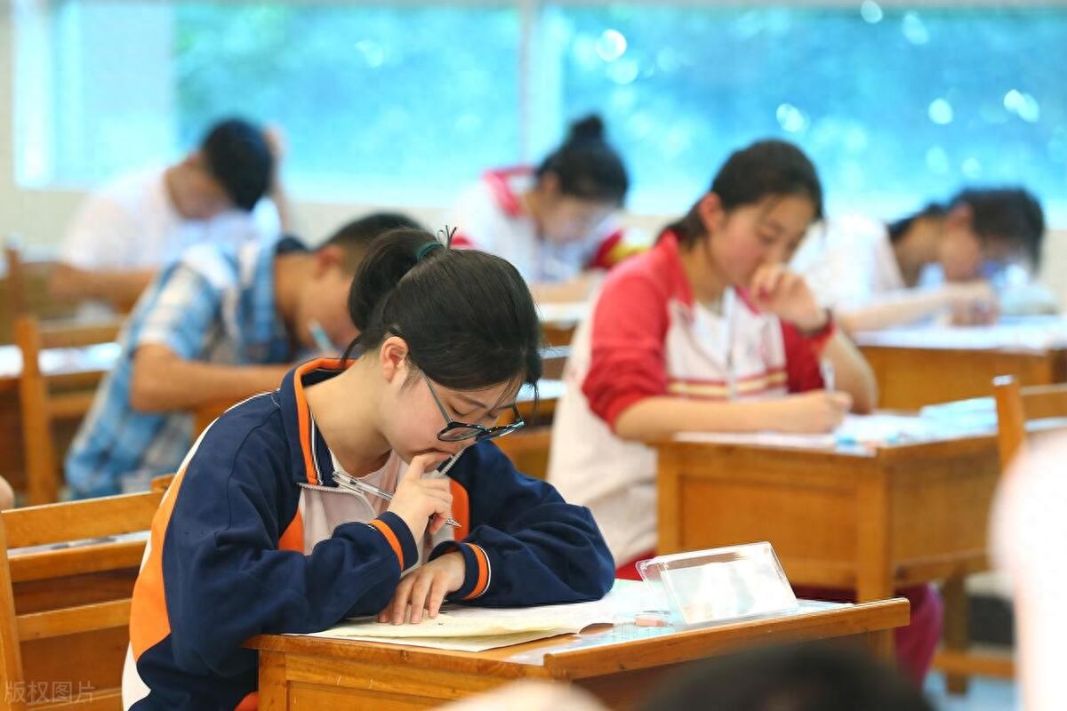 初中好好學,起碼老師還培養你,到了高中就只有篩選了