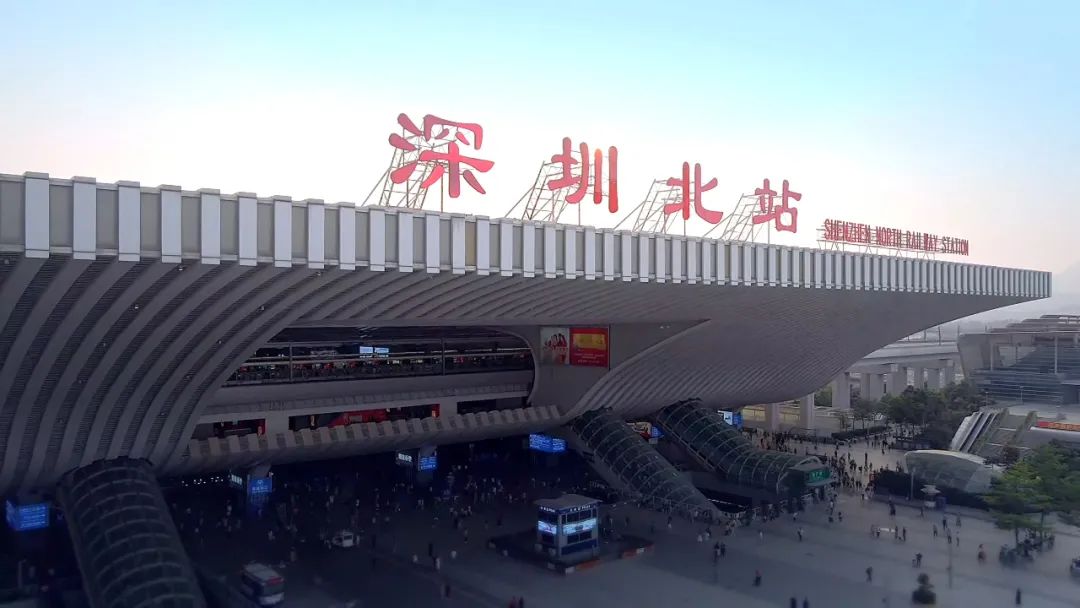 每天坐高鐵跨境通勤!網(wǎng)友:竟然只要1小時!