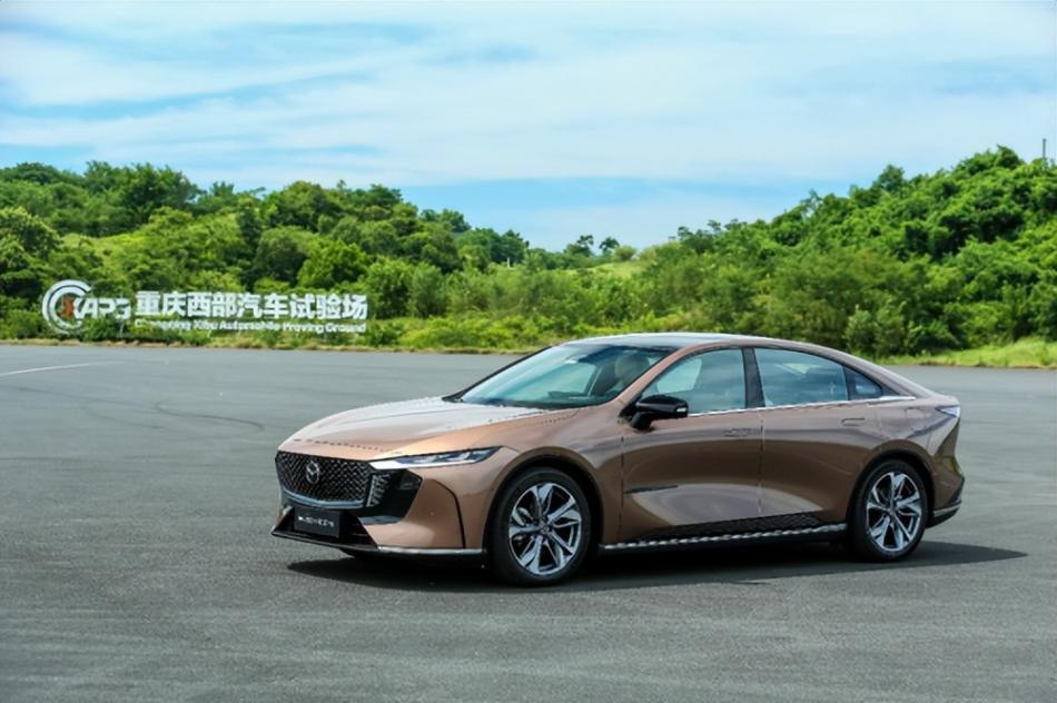 長安馬自達MAZDA EZ-6試駕體驗:駕控升級 樹立合資新能源新標桿