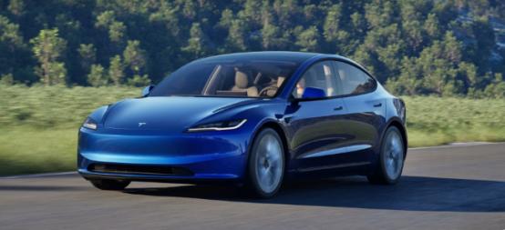 深度對比從充電效率到智能駕駛的全面解析2025款極氪007和Model 3