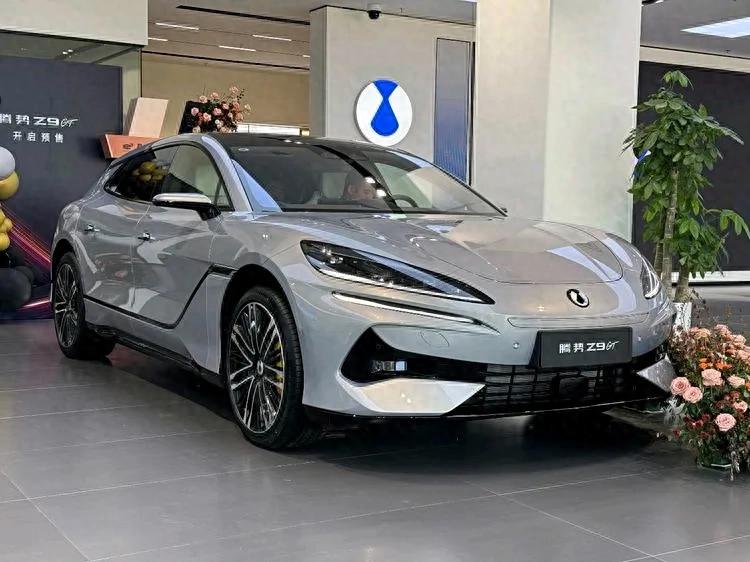 騰勢 Z 9:豪華科技旗艦轎車,能否沖擊 BBA?