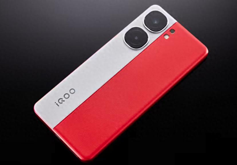 iQOO開啟“清倉模式”,120W閃充+1.5K屏,16GB+512GB僅2113元