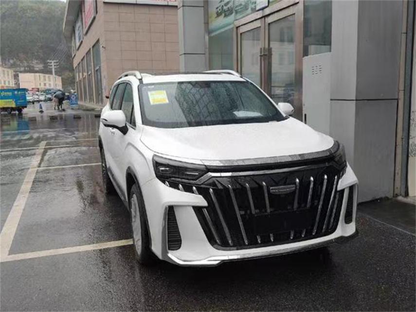 換裝新風格前臉,2025款吉利豪越L到店,售價15.39萬元