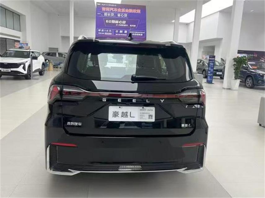 換裝新風格前臉,2025款吉利豪越L到店,售價15.39萬元
