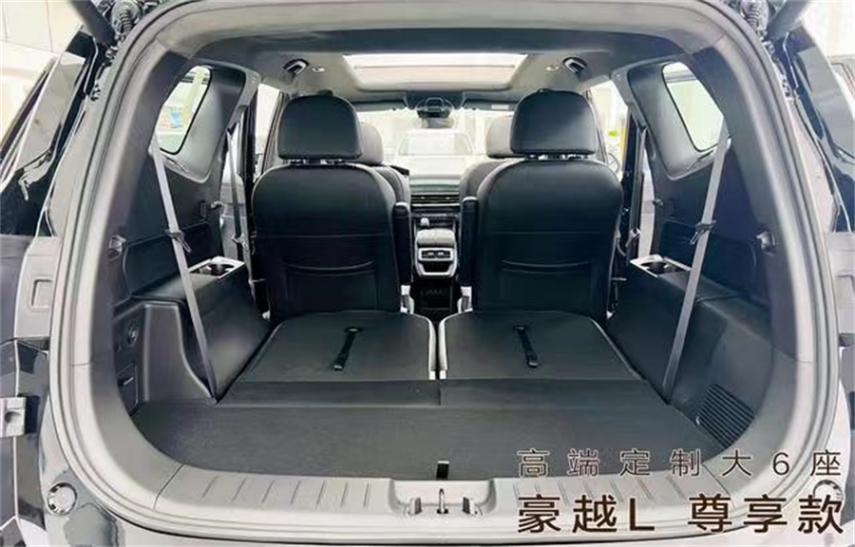 換裝新風格前臉,2025款吉利豪越L到店,售價15.39萬元