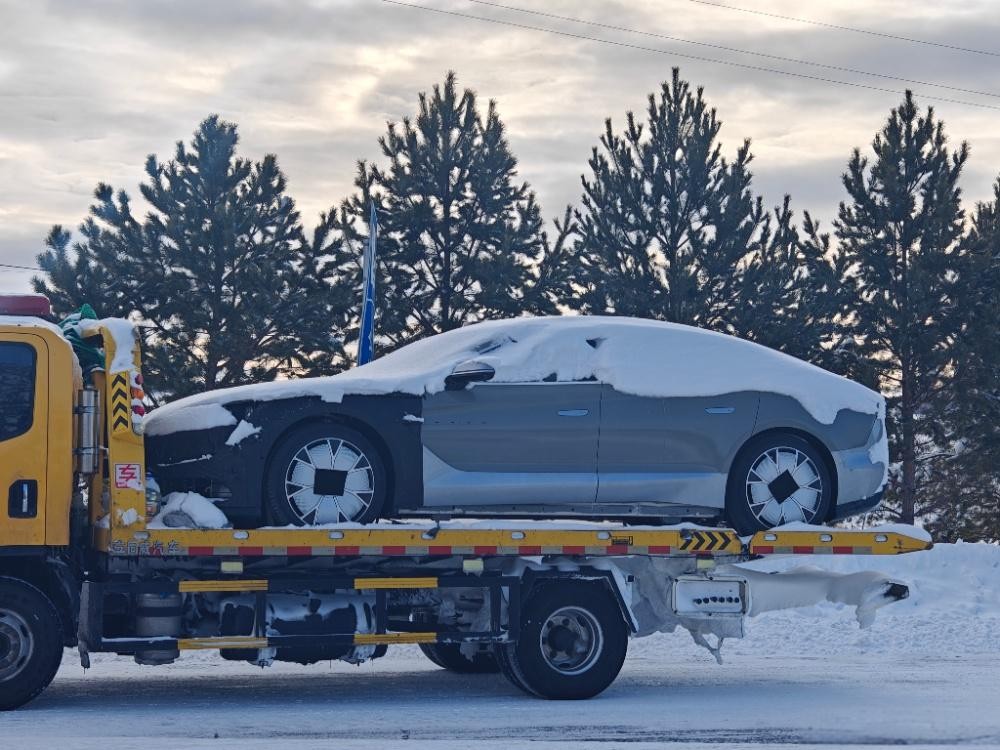 比亞迪全新中型轎車曝光,懸掛“漢”車標,或為漢L