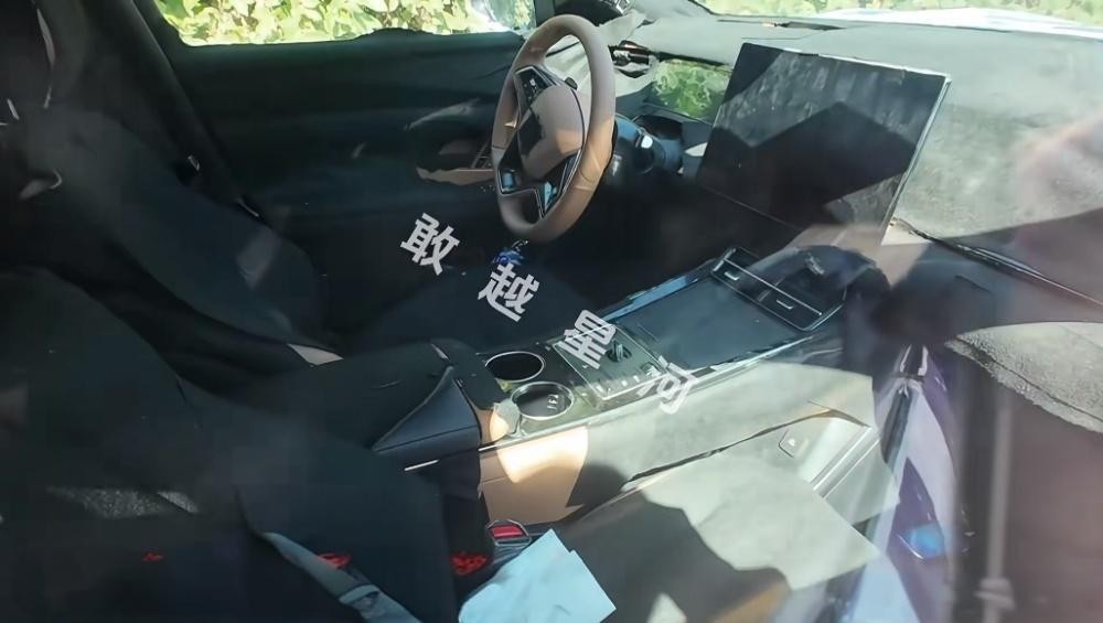 比亞迪全新中型轎車曝光,懸掛“漢”車標,或為漢L