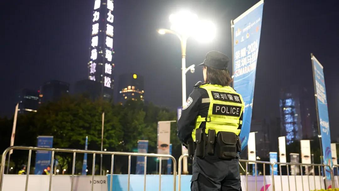 奔跑有風,守護有“我” 福田公安全力護航深圳馬拉松