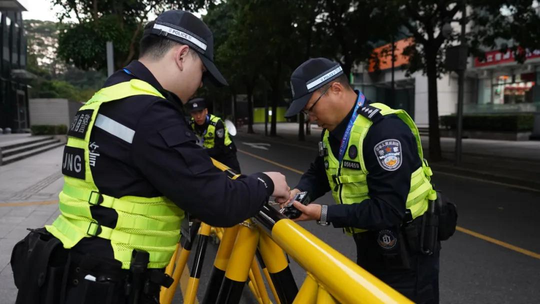 奔跑有風,守護有“我” 福田公安全力護航深圳馬拉松