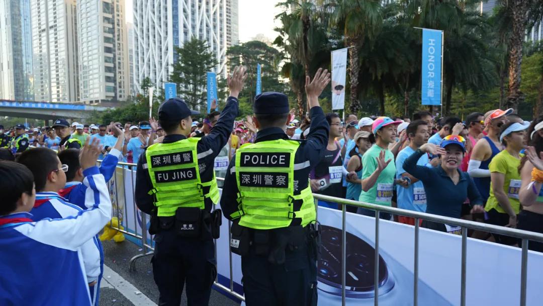 奔跑有風,守護有“我” 福田公安全力護航深圳馬拉松