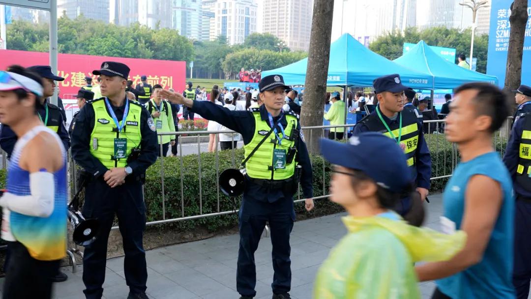 奔跑有風,守護有“我” 福田公安全力護航深圳馬拉松