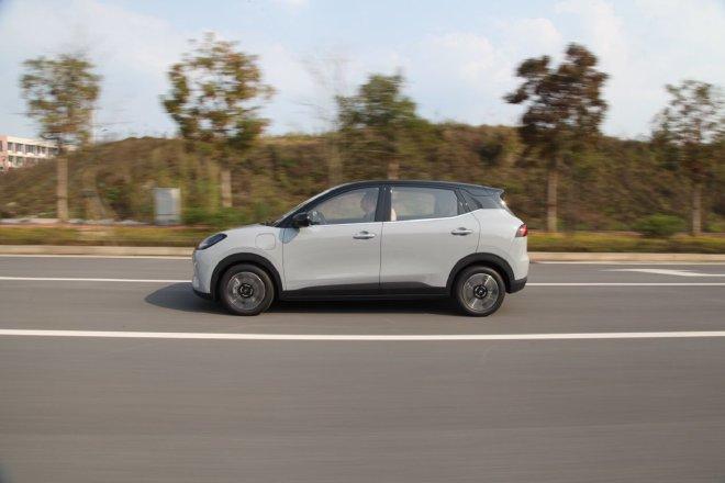 10萬預算看這車,空間大顏值高,續航最高510km,家用正合適!