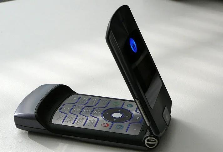 當(dāng)鈴聲響起:\"Hello Moto\"背后的工業(yè)設(shè)計(jì)黃金時(shí)代