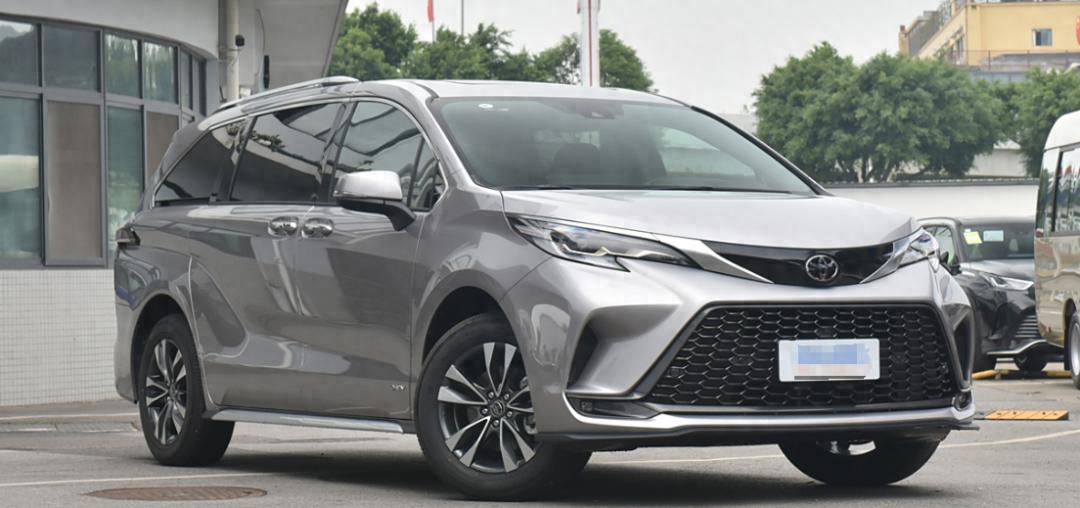 30萬,這才是真正的家用大7座MPV,油電雙擎喝92粗糧一公里4毛