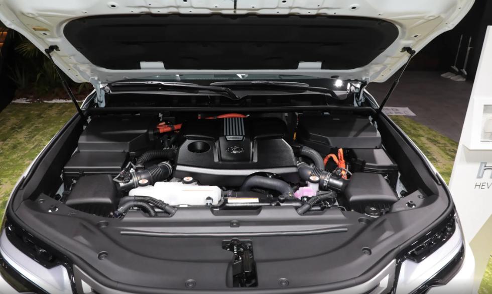 售價高達百萬,車長5115米,雷克薩斯LX700h表現(xiàn)如何?