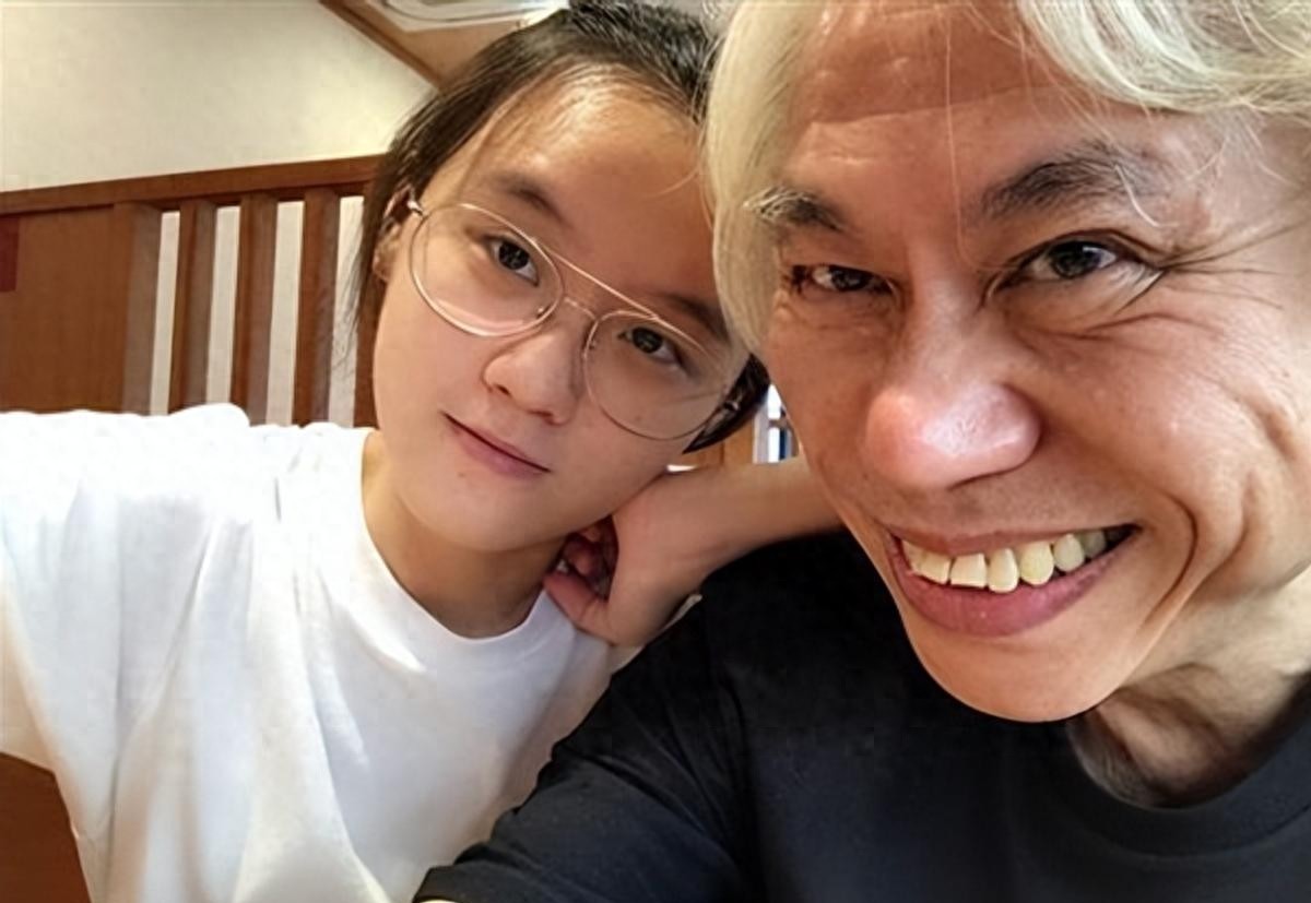 爺孫戀女主被曝上門乞討