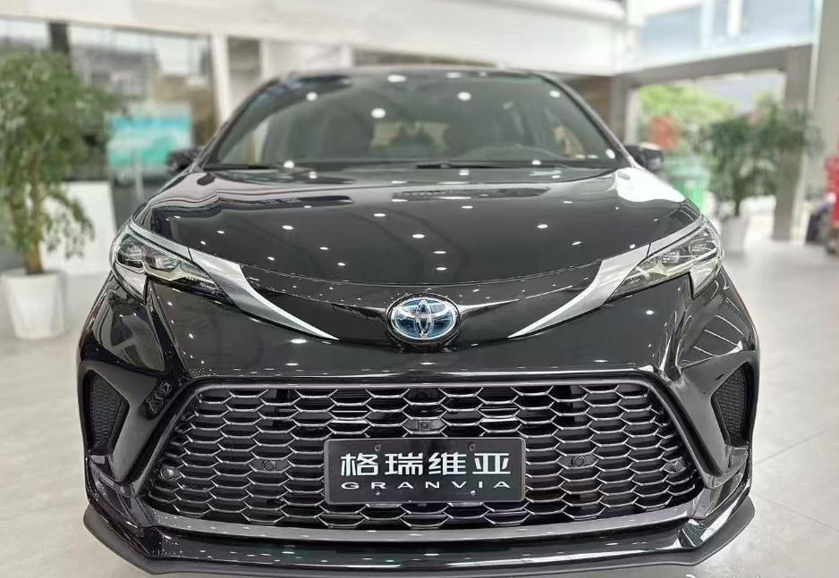 最高優(yōu)惠7萬,5.7個(gè)油喝92,豐田“王牌MPV”開始反擊,全系智駕