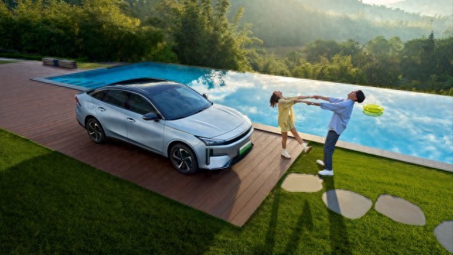吉利銀河兩款新車曝光 ,2025年挑戰銷量100萬輛