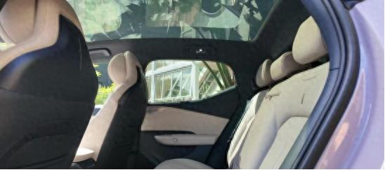 走進領克Z20,探索汽車科技新高度?