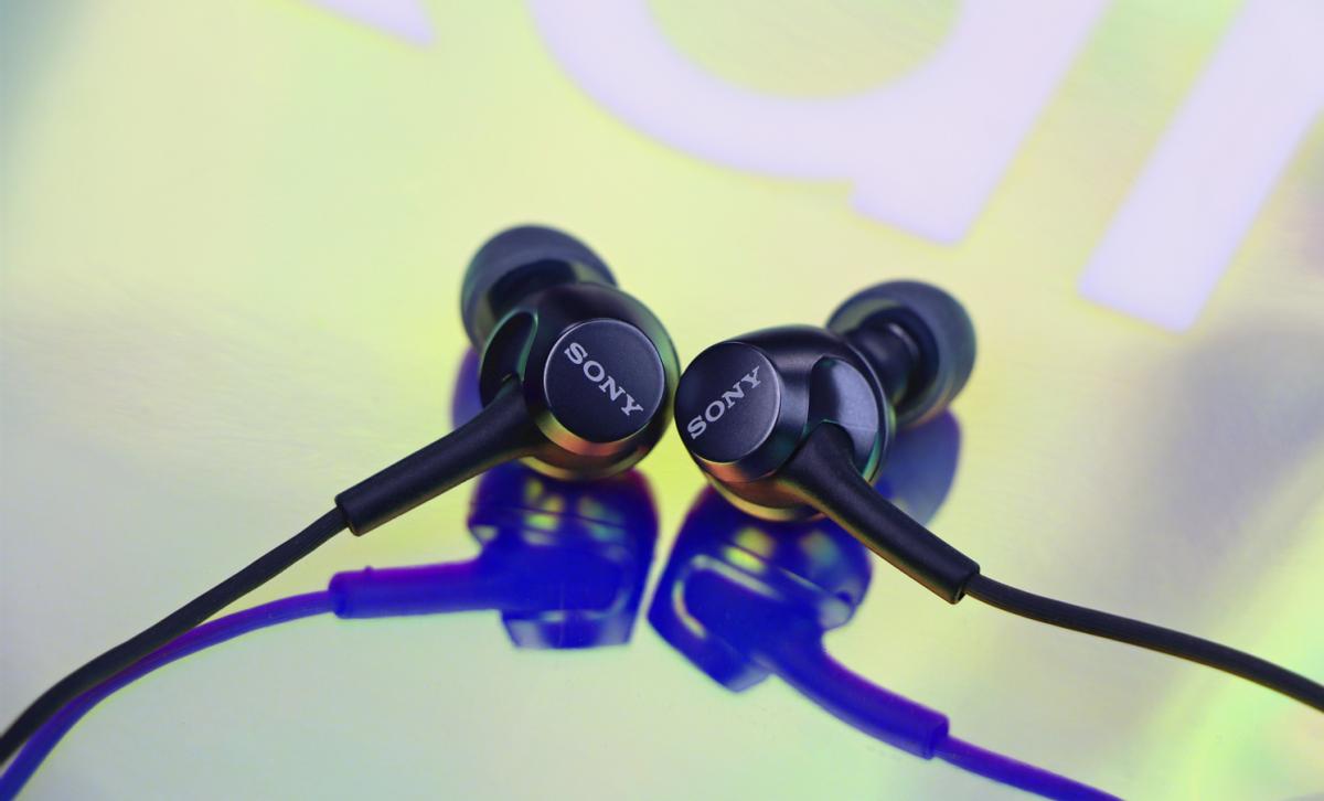 百元左右的入耳式立體聲通話有線耳機,SONY MDR-EX255AP評測。