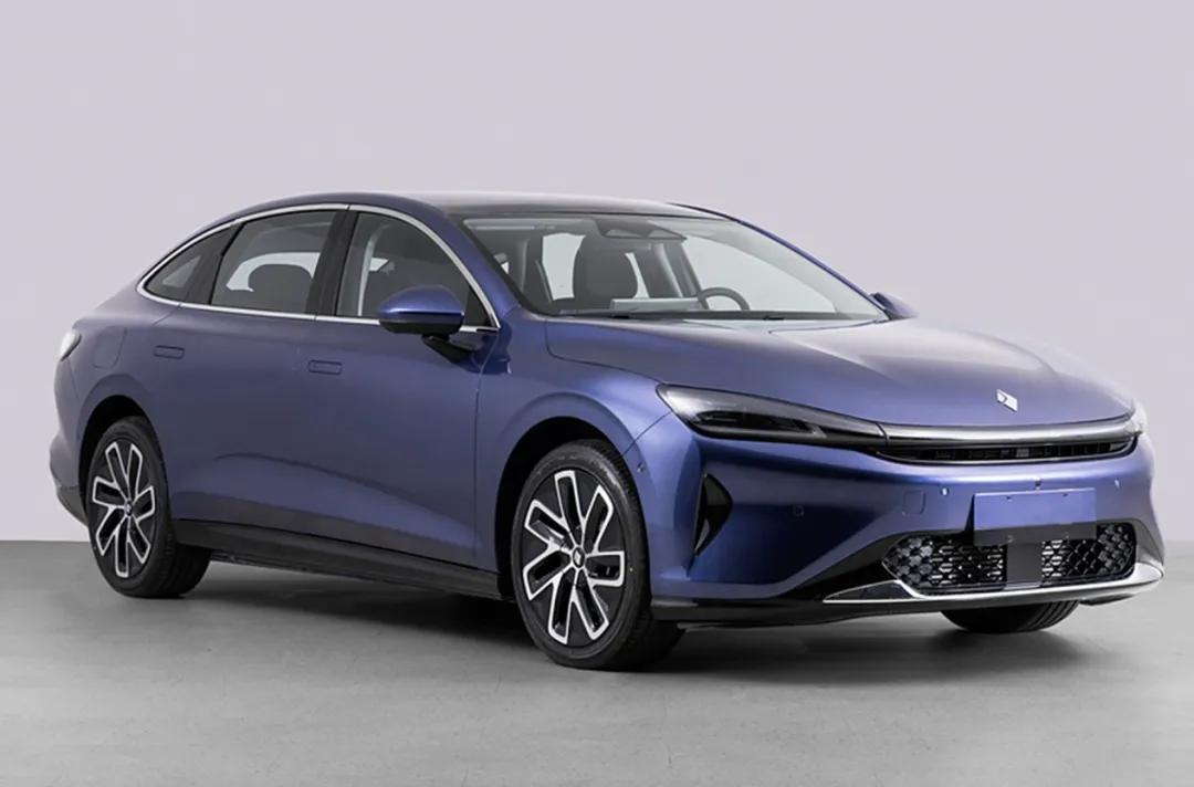 寶駿重出江湖,首款產品定位5米級綠牌轎車,9.98萬能交朋友?