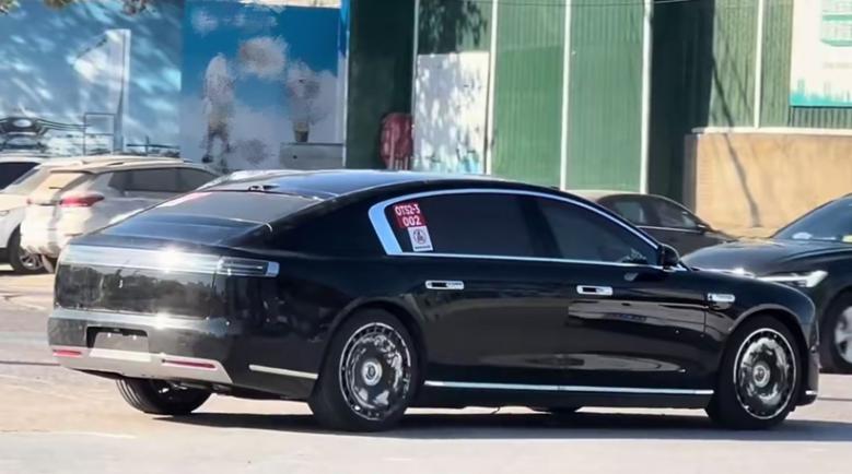 “華為系”定位最高的旗艦轎車!尊界S800實車出街,預售百萬級