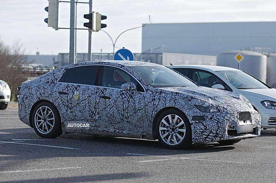 超10款車型!2025年奔馳開始反擊了,GLE加長+國產安排上