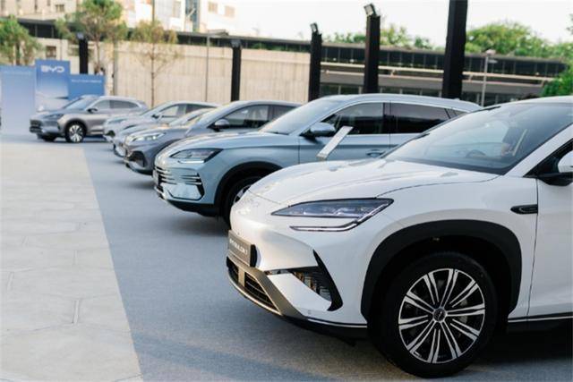 比亞迪把智駕車價格打到5萬了?你不一定買得到!