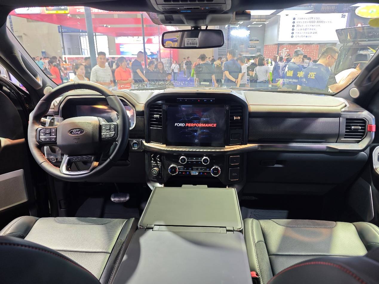 預計售價85萬左右 重慶車展實拍新福特F-150猛禽