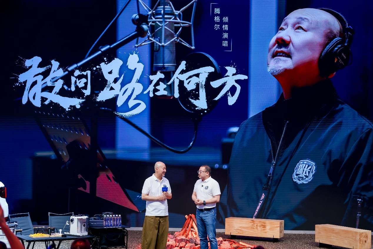 四驅穿越版上市售30.98萬,福特探險者家族全系四驅,覆蓋5/6/7座