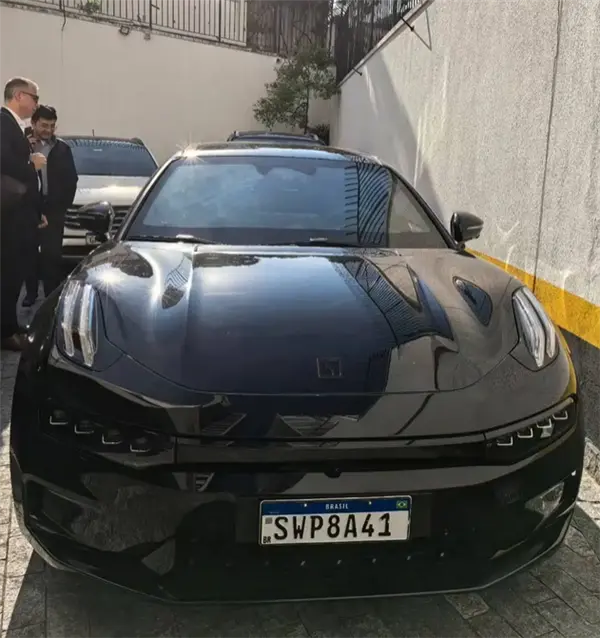 全球首輛！極氪001防彈版現(xiàn)身巴西：安全感直接拉滿