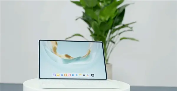 華為MatePad Pro 12.2亮相 首款全面搭載鴻蒙5的平板