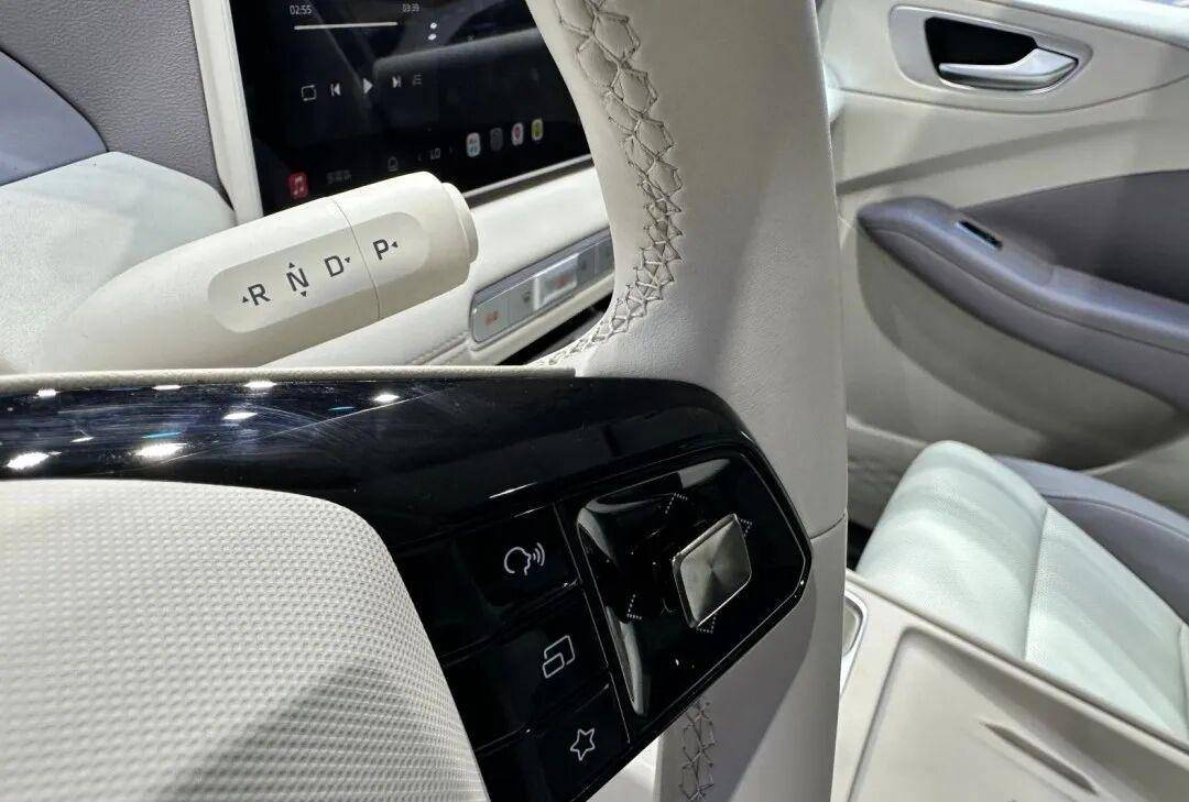 全新MG4成都車展實拍:全球首搭半固態電池!還買什么飛度?