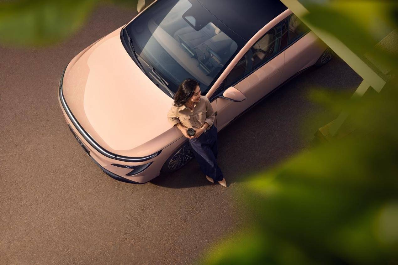 從“玫瑰摩卡新內(nèi)飾”,見證東風(fēng)日產(chǎn)N7為何受女性偏愛