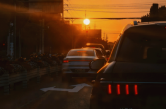 從智能化、電動(dòng)化席卷汽車行業(yè)的那一刻起,智能輔助駕駛就成為一把最鋒利的匕首,刺向傳統(tǒng)車企的最深處