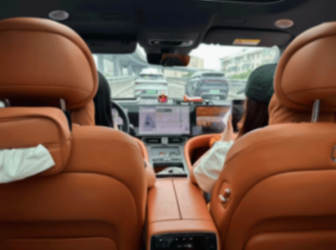 從智能化、電動(dòng)化席卷汽車行業(yè)的那一刻起,智能輔助駕駛就成為一把最鋒利的匕首,刺向傳統(tǒng)車企的最深處