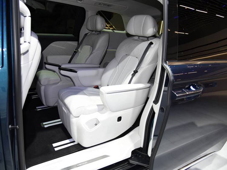 2025年9月份3款最熱銷綠牌MPV最近都換新了!