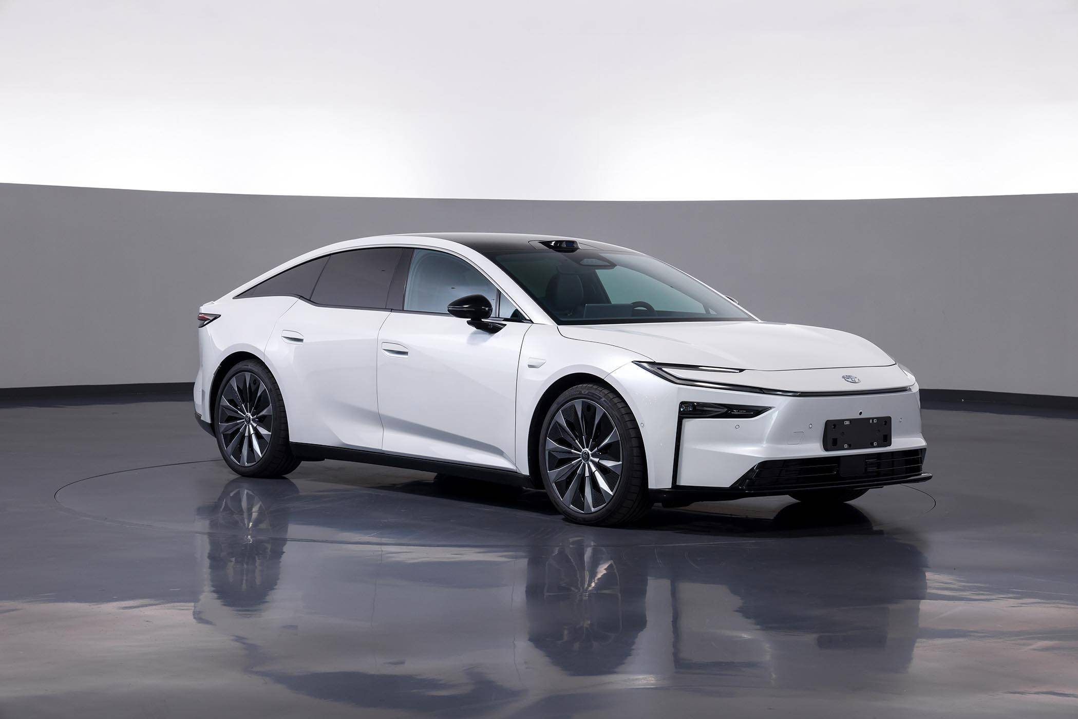 廣汽豐田鉑智7申報(bào)圖曝光 激光雷達(dá)+鴻蒙座艙