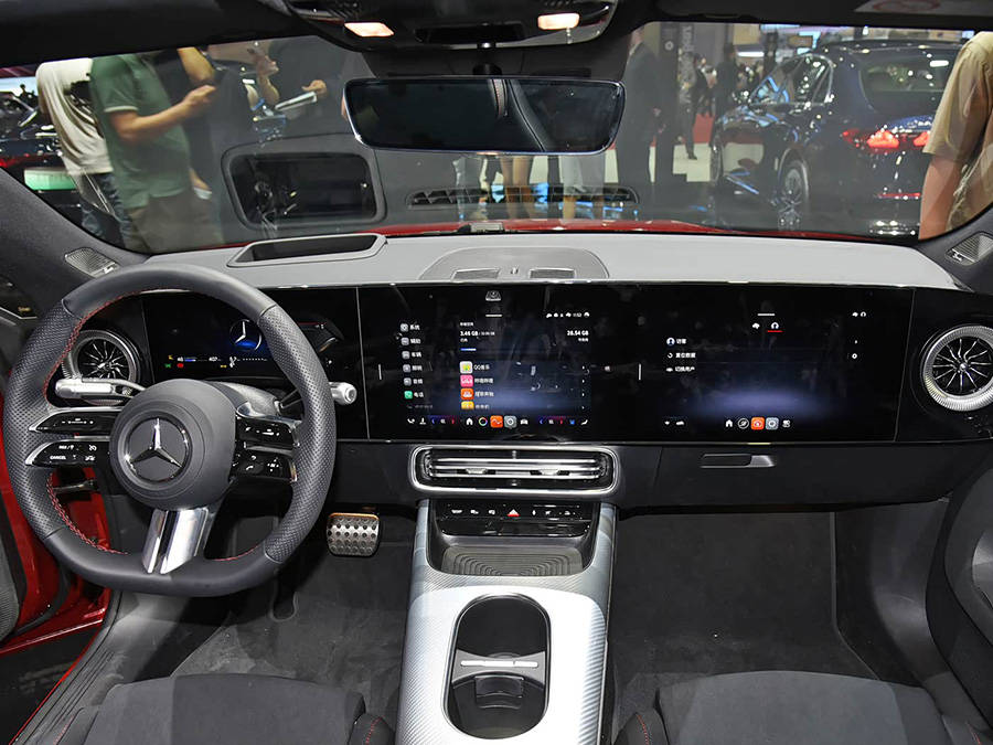 全新奔馳CLA純電版正式下線 800V高壓架構打造/秋季上市