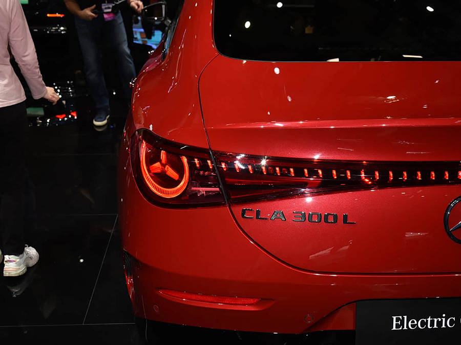 全新奔馳CLA純電版正式下線 800V高壓架構打造/秋季上市